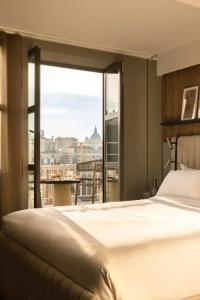 Holiday Inn Paris Notre Dame, An Ihg - 3