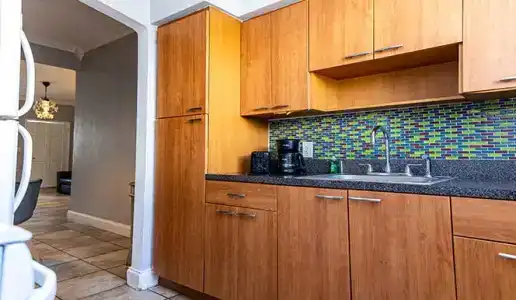 Beachside All Suites - 33