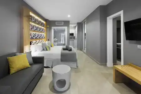 Atlantic Mirage Suites & Spa - 37