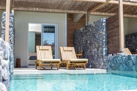Dias Studios & Suites - 20