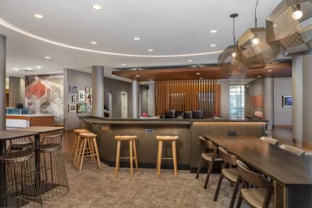 SpringHill Suites by Marriott Downtown/Cameron Harbor - 13