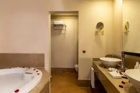 Spice & Spa - 109