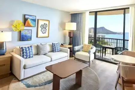 Hilton Hawaiian Village Waikiki Beach Resort - 9