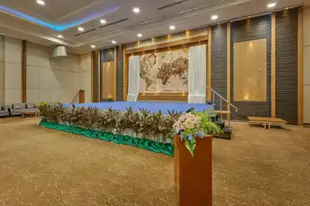 Welcome World Beach Resort & Spa - 17