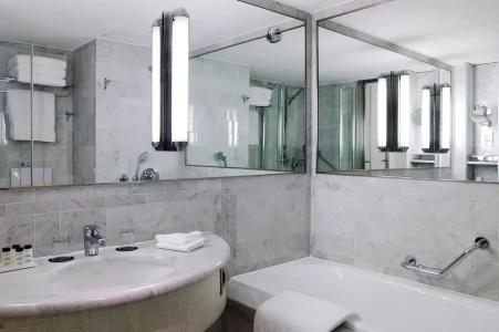 Sheraton Paris Roissy Airport - 52