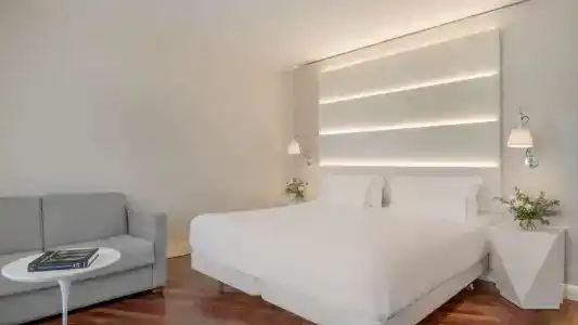 Nh máLaga - 65