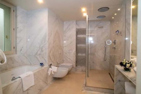 Ponte Vecchio Suites & Spa - 53