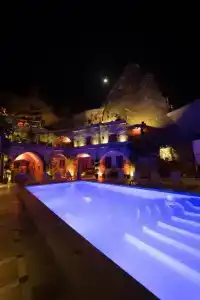 Local Cave House - 28