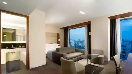 DoubleTree by Hilton Zagreb - 38
