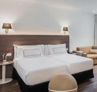 Melia Madrid Serrano - 35