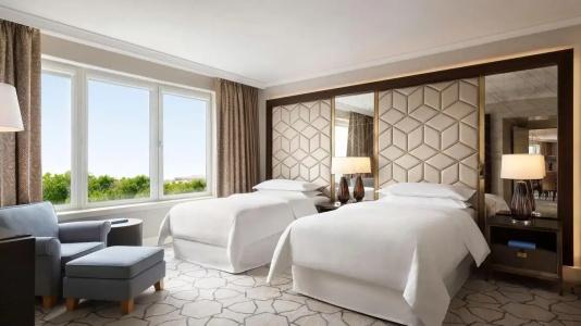 Sheraton Grand Warsaw - 81