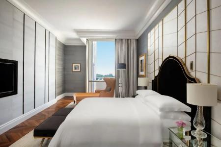 The Ritz-Carlton, - 68