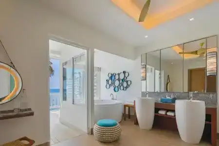 Centara Grand Island Resort & Spa - 9
