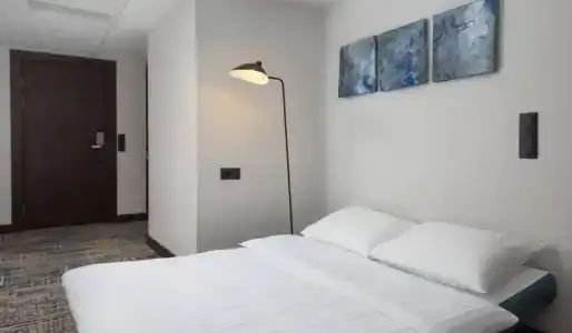Courtyard by Marriott - 84