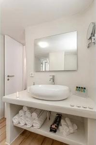 Venetian Suites - 200