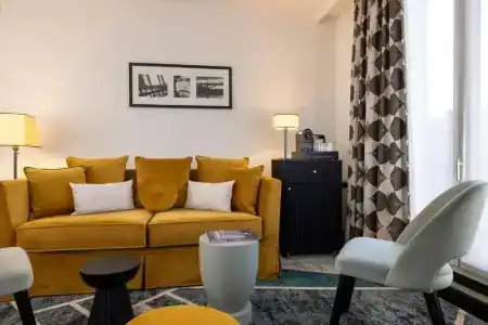 Hôtel Aiglon - 77