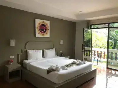 Tropical Palm Resort - 4