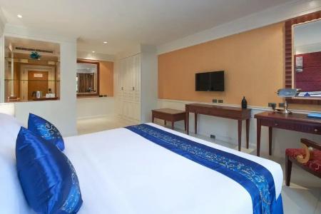 Floral · Dolphin Circle Pattaya - 40