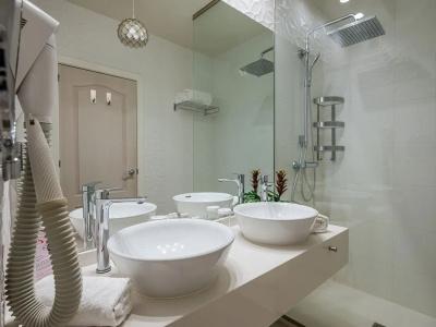 Ons Oceanfront - 125
