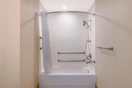 Comfort Inn South Oceanfront - 25