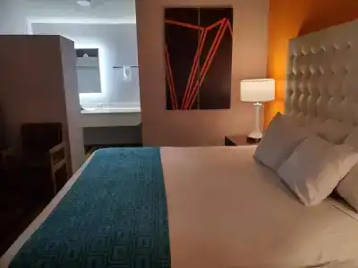 Howard Johnson by Wyndham Phoenix Airport/Downtown Area - 37