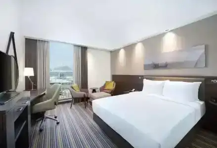 Hampton By Hilton Dubai Airport - 30