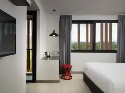 Prime Town - Posh & Port Phuket - 43
