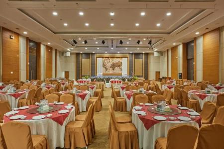 Welcome World Beach Resort & Spa - 14