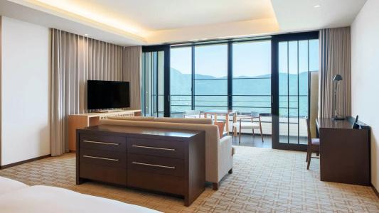 Hyatt Regency Hakone Resort and Spa - 39