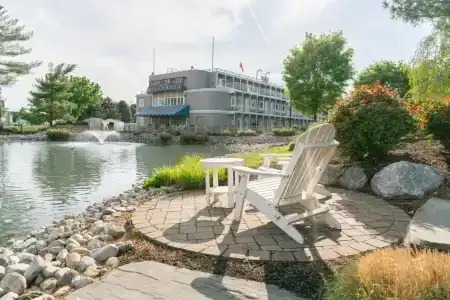 Fulton Steamboat Inn - 25