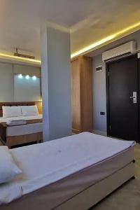 Beyond Otel - 32