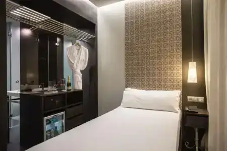 Two Barcelona By Axel 4* Sup- Adults Only - 28