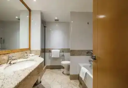 Hilton Paris Charles De Gaulle Airport - 35