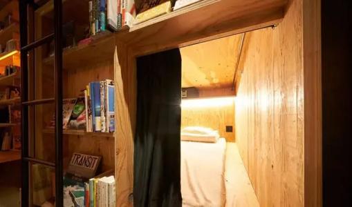 Book And Bed Tokyo Shinjuku - 16