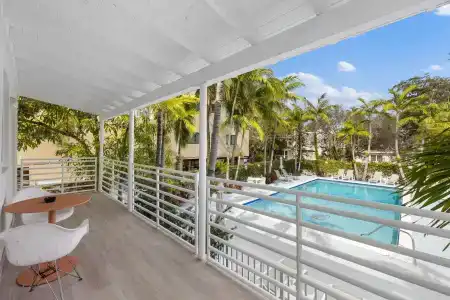 New Yorker Miami - 50