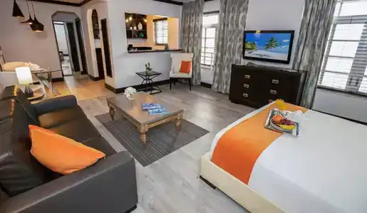 Lincoln Arms Suites - 26