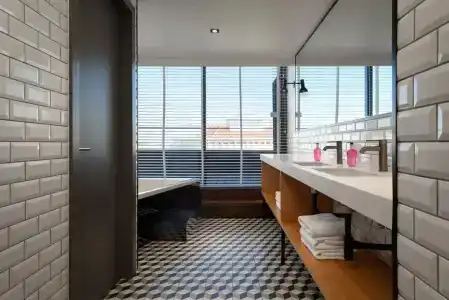 Moxy Lisbon City - 68