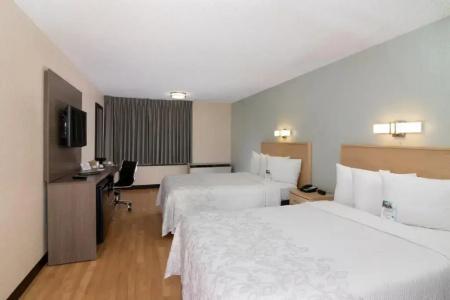 Red Roof Inn Plus+ Miami Airport - 66