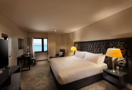 Hilton - 50