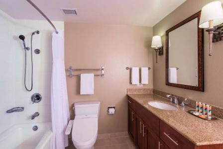 Hilton Grand Vacations Club at Hilton Hawaiian Village - 102