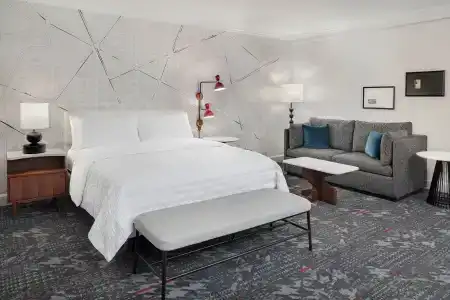 The Madison, a Hilton - 2