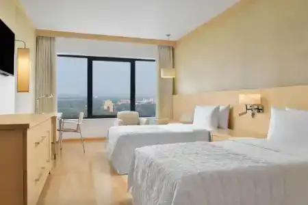 Le Meridien New Delhi - 12
