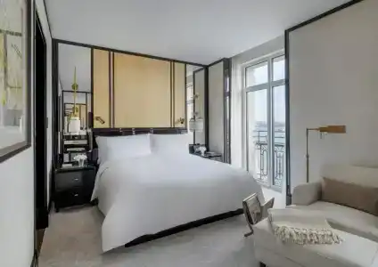 The Peninsula - 84