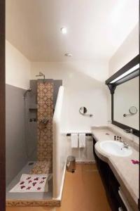 Borjs Suites & Spa - 49
