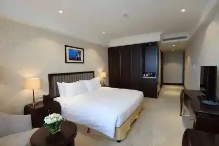 Evergreen Laurel, Shanghai - 42