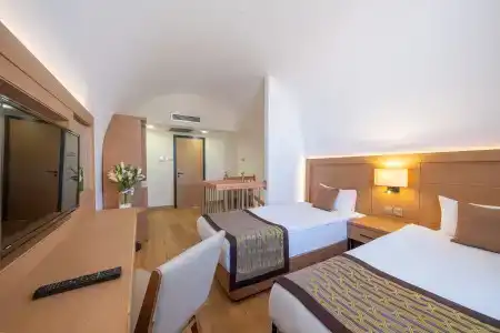 Salamis Park & Casino - 115