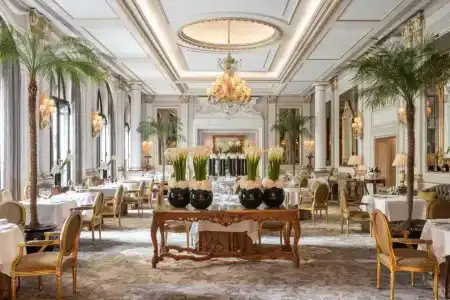 Four Seasons George v Paris - 19