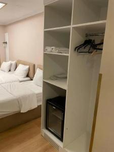 Grand Naki - 26