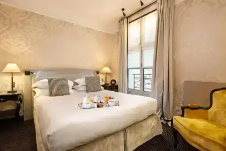 Le Pavillon de la Reine & Spa - Small Luxurys of the World - 2