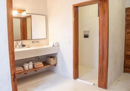 Dune Boutique located at the party zone - 68